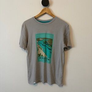 Sendero Provisions Company Grey Devils River Tee Shirt Size Small